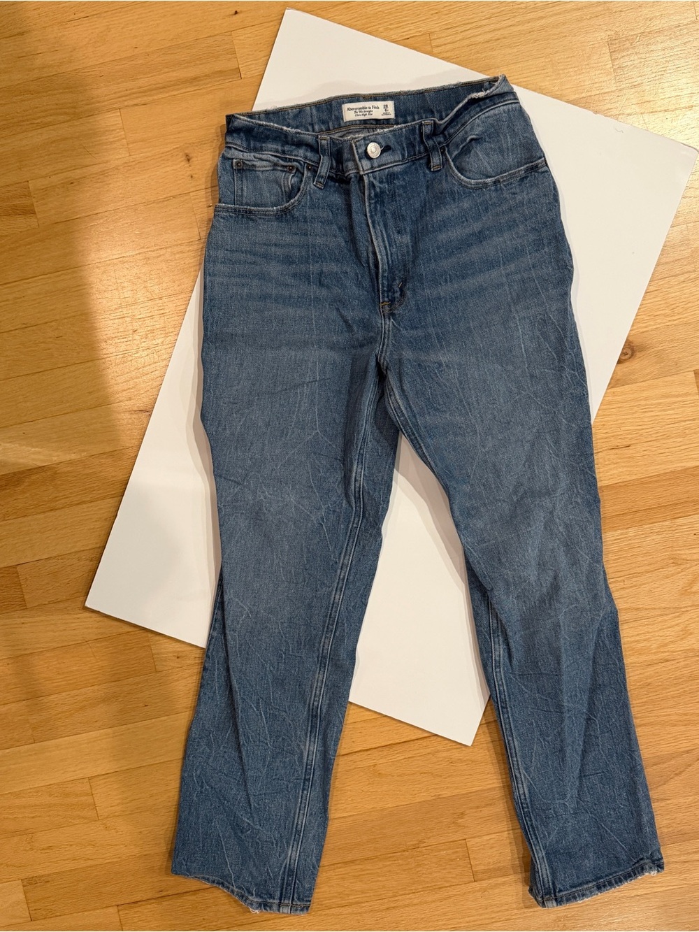 Abercrombie & Fitch The 90s Straight Ultra High Rise Jeans - Women’s 6 Short